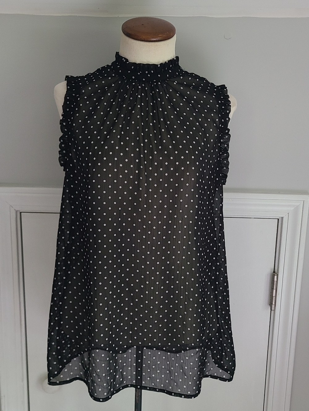 Who What Wear Polka Dot Top Size M Ruffle High Neck Sheer Parisian Blouse Boho